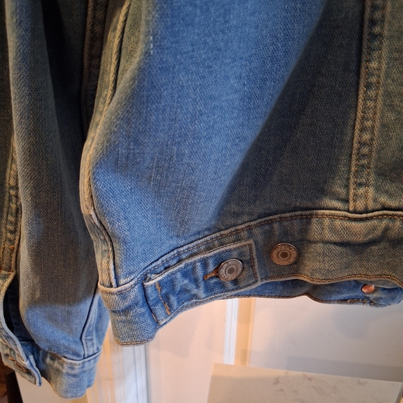 Women's Jeans Jacket by Old Navy, Size L - Picture 4 of 6
